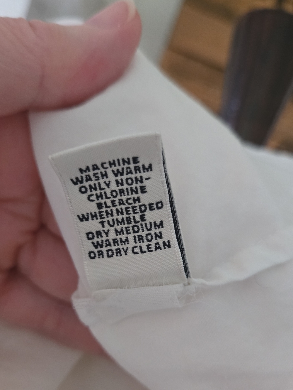 Banana Republic White Collared Shirt - Picture 8 of 8